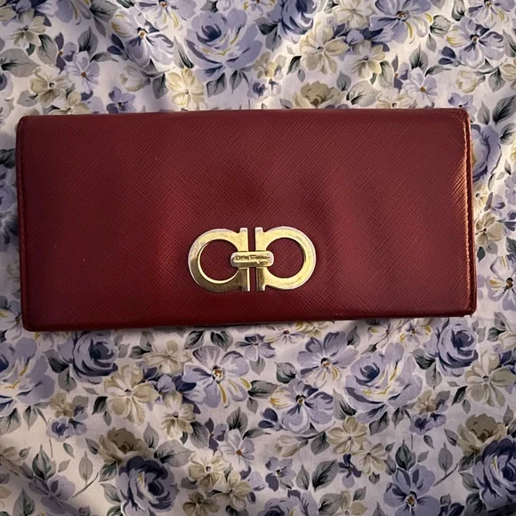 Salvatore Ferragamo Burgundy Wallet with Gold Accent - Picture 1 of 9